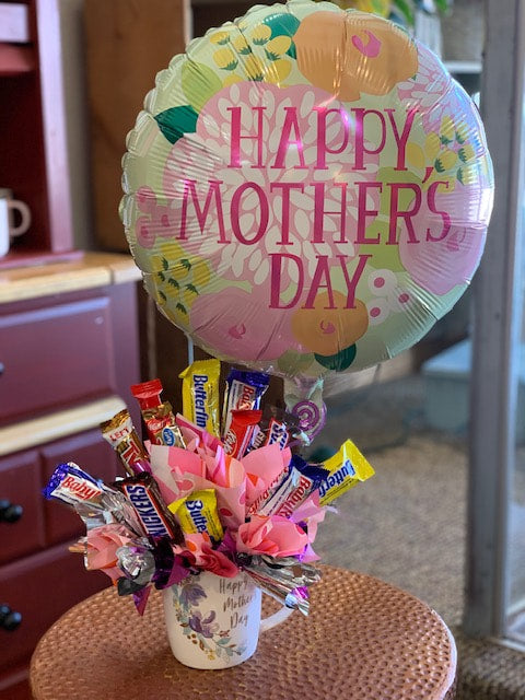 Mothers Day Candy Bouquet and Balloon